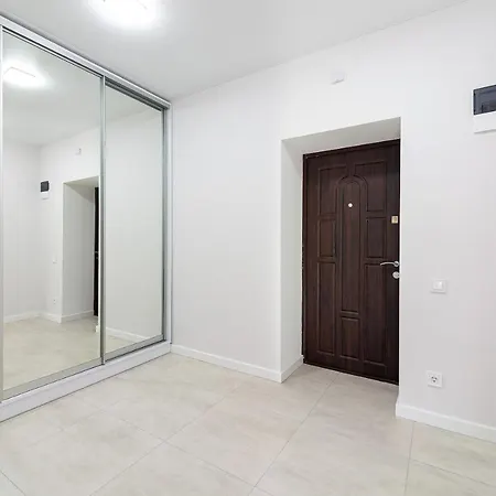 דירה New On Zhasmynova Street 5b לבוב