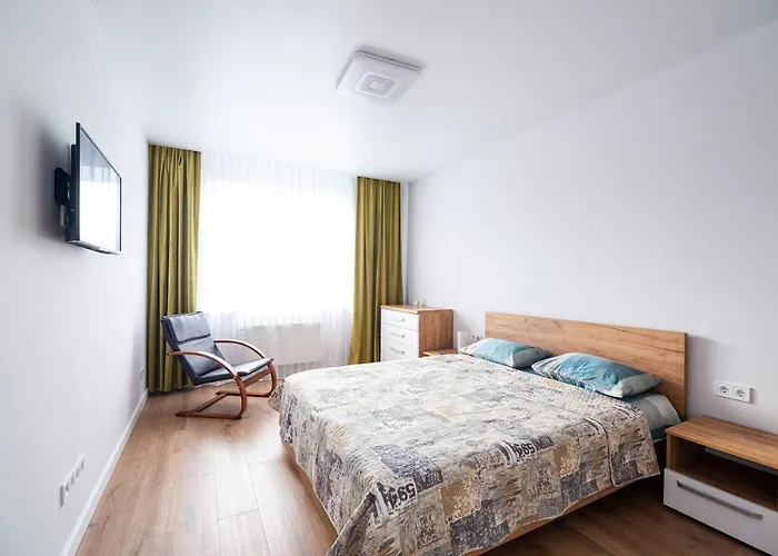 New On Zhasmynova Street 5b Апартаменты *